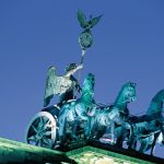 puelm_15_s23_004_47__d__berlin__brandenburger_tor__die_quadr