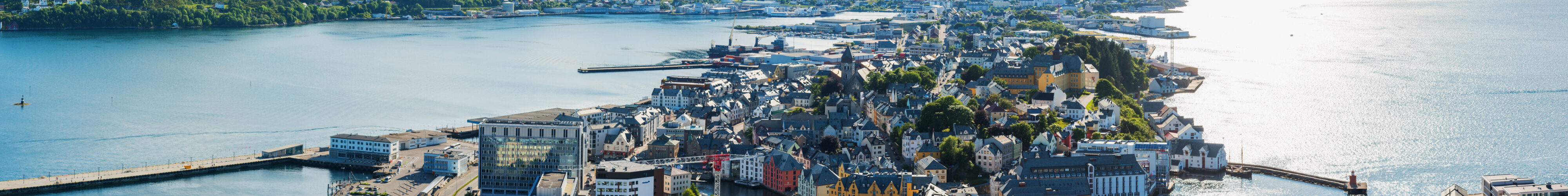 c-Ivan-Kmit_Norwegen_Alesund_AdobeStock_170613457