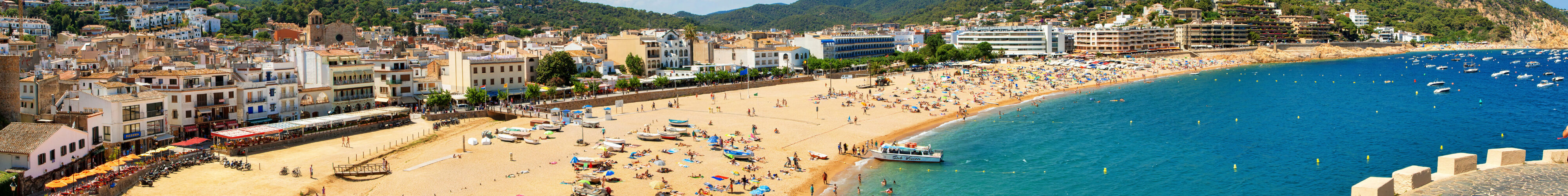 c-Vladimir-Sazonov-Tossa-de-Mar-Costa-Brava-AdobeStock_105465064