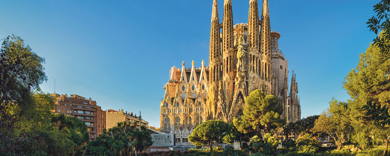 ┬®Fotolia_131604886_M_Sagrada-Familia_Barcelona_ISO